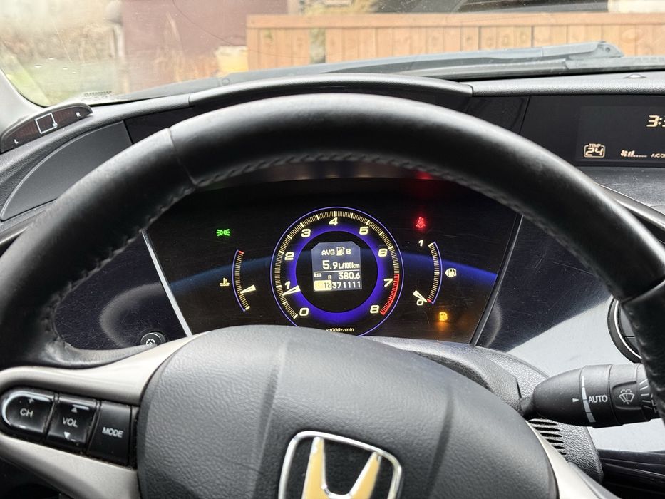 Honda Civic VIII UFO 1.8 b + lpg