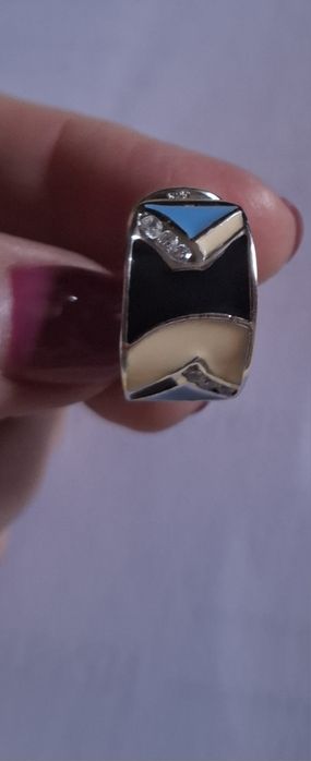 Продам уникальный серебряный комплект