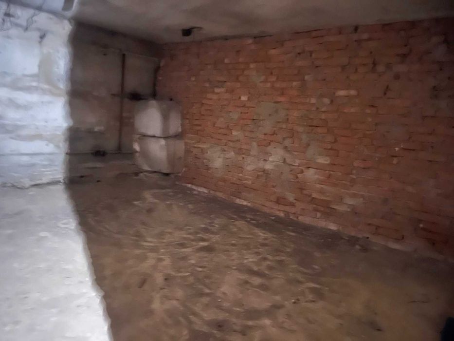 Продам комерційне приміщення (8387)