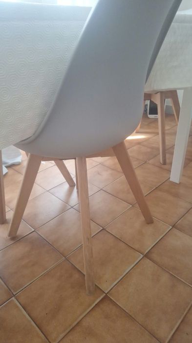 4 Cadeiras de jantar