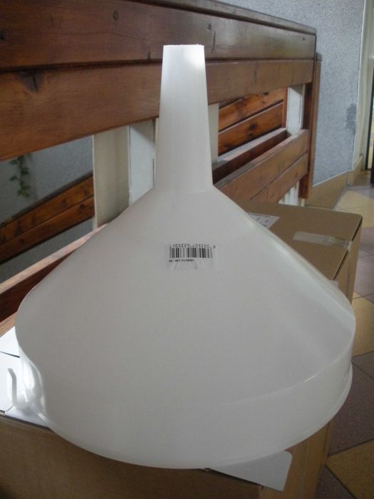 Plastikowy lejek Fi35