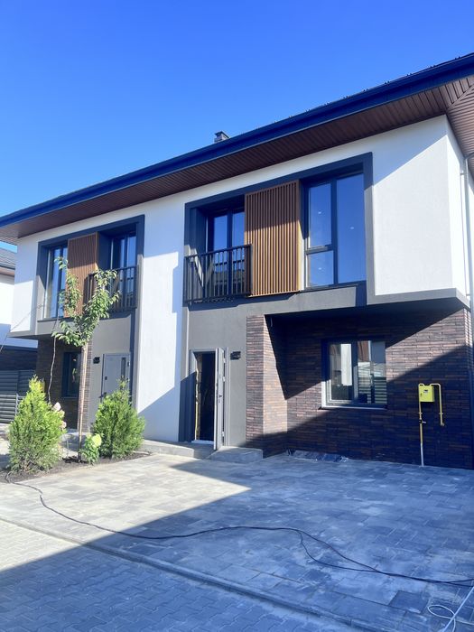 КМ Петроп Борщагівка Таунхауси біля Ліцей1. Газ/центр комун ЄОселя 2%