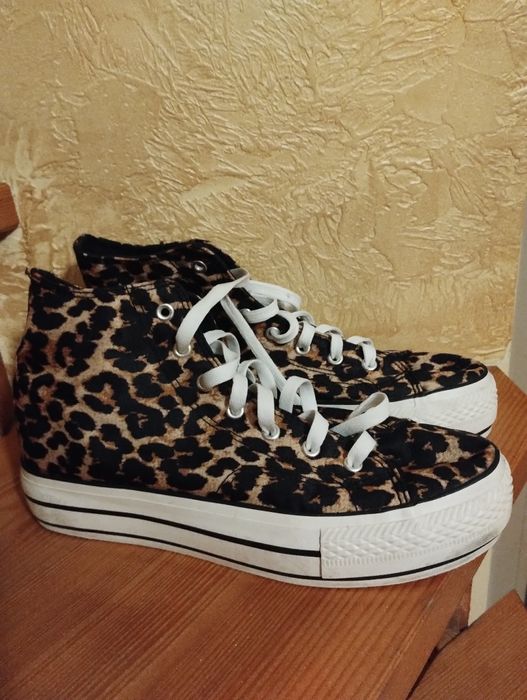 Жіночі кеди, кросівки