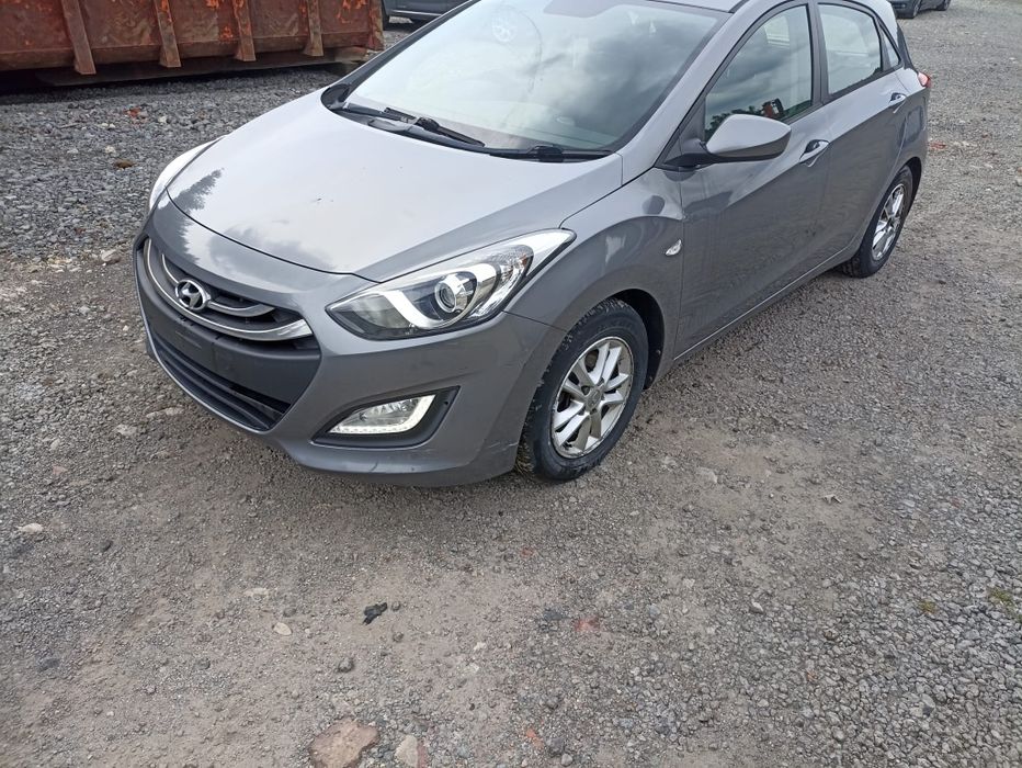 Hyundai i30 active Anglik silnik 1.6cdri przód Hyundai i30