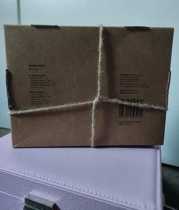 Szktułka na biżuterię + zestaw spa