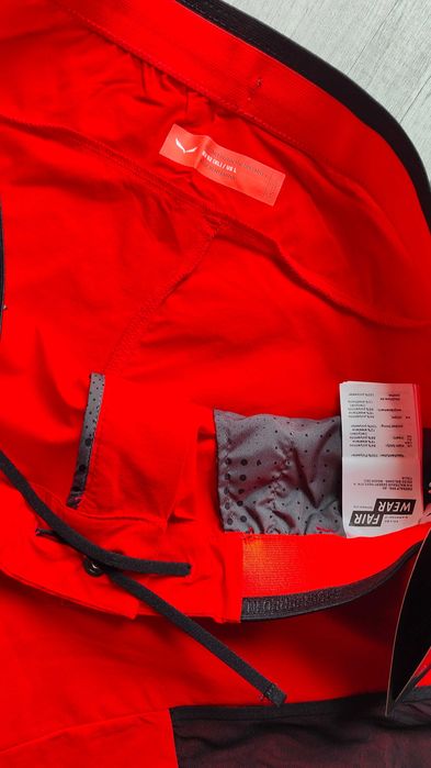 Spodenki Salewa Pedroc 3 DST Cargo Szorty Flame Cena rek. 430 zł Rozmiar XL