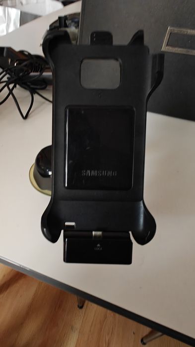 Samsung Galaxy S II (S2) Desktop Dock Station + Vehicle Dock  ECR-D1A2