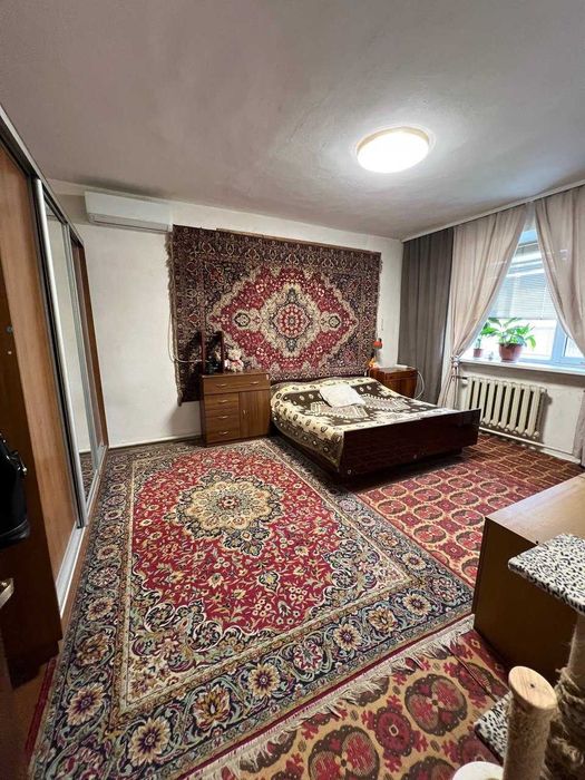 Продам будинок 204 м², ділянка – 10 соток у Великодолинському