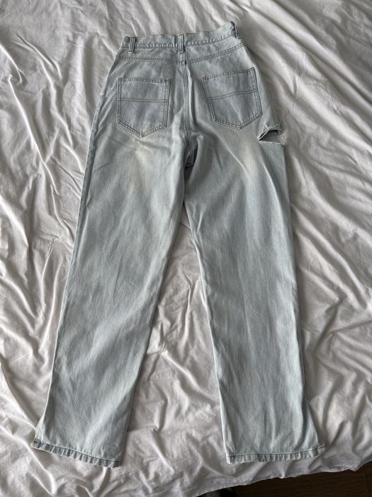 Джинси з розрізами