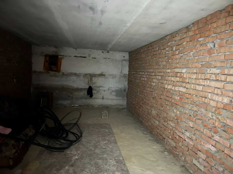 Продам комерційне приміщення (8387)