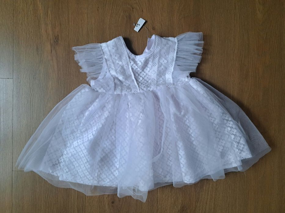 Nowa biała sukienka niemowlęca chrzest rozmiar 74