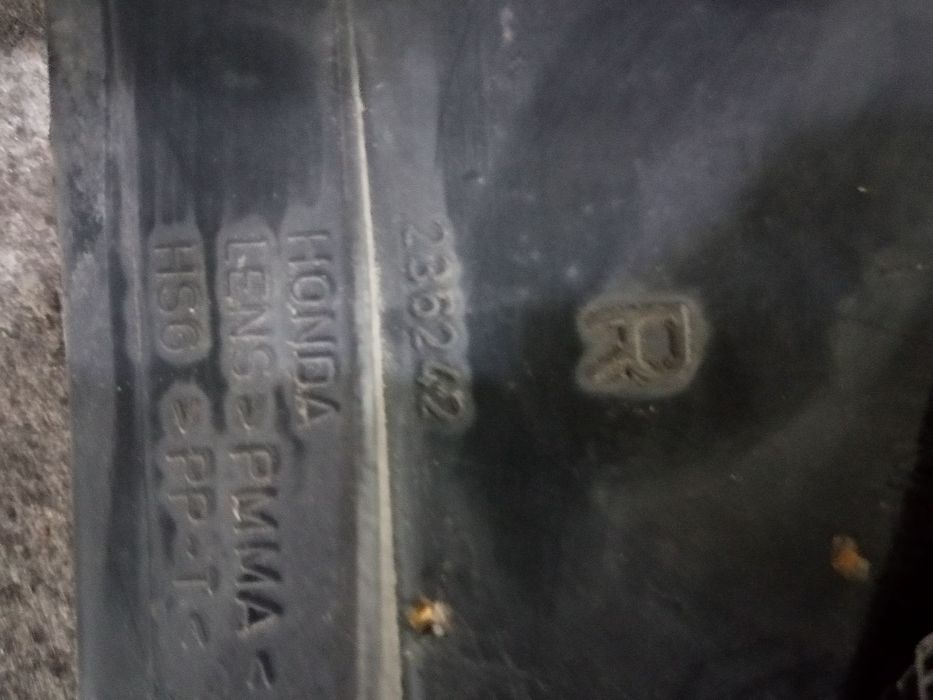 Продам 2 пари Фонарей Xonda Accord 94год седан