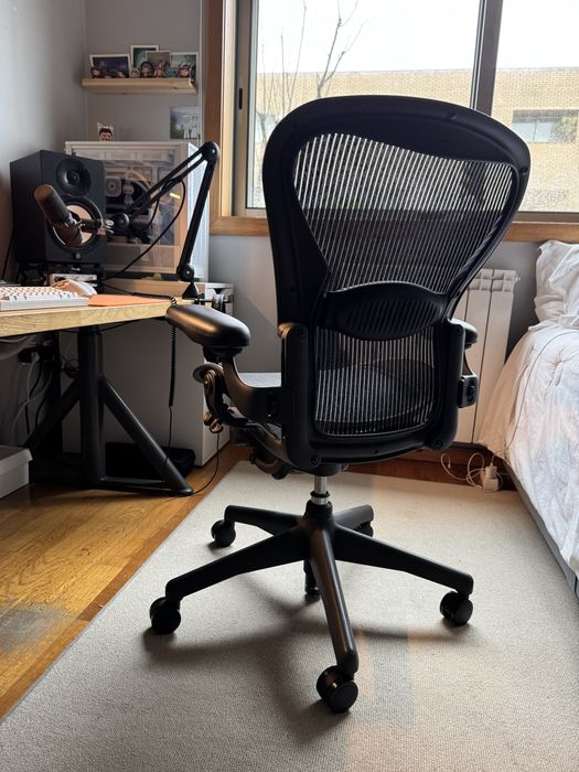 Herman Miller Aeron Classic
