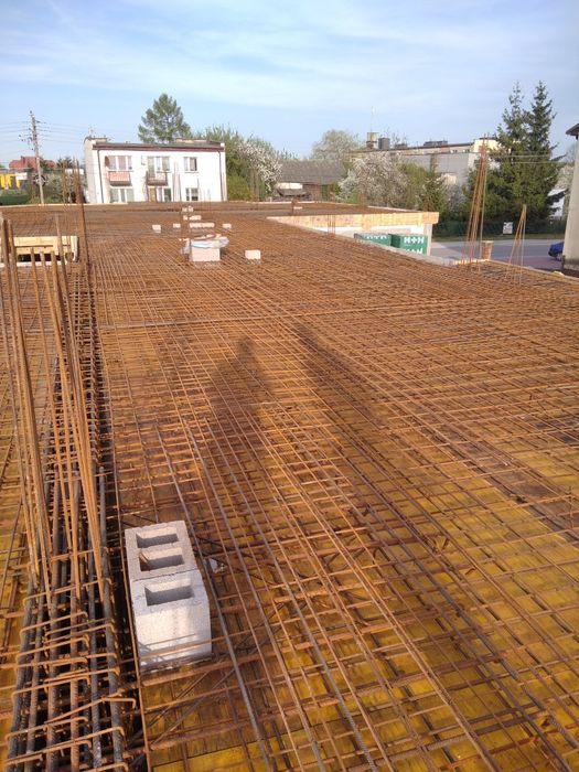 Szalunki stropowe podpory deski dzwigary