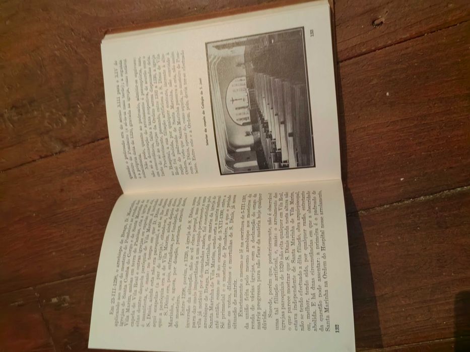 Livros antigos raros