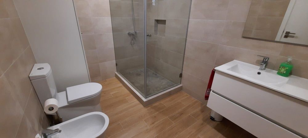 Moradia Nova mobilada para arrendamento temporário!