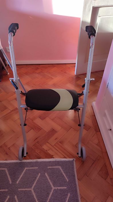 Andarilho novo apenas 80€