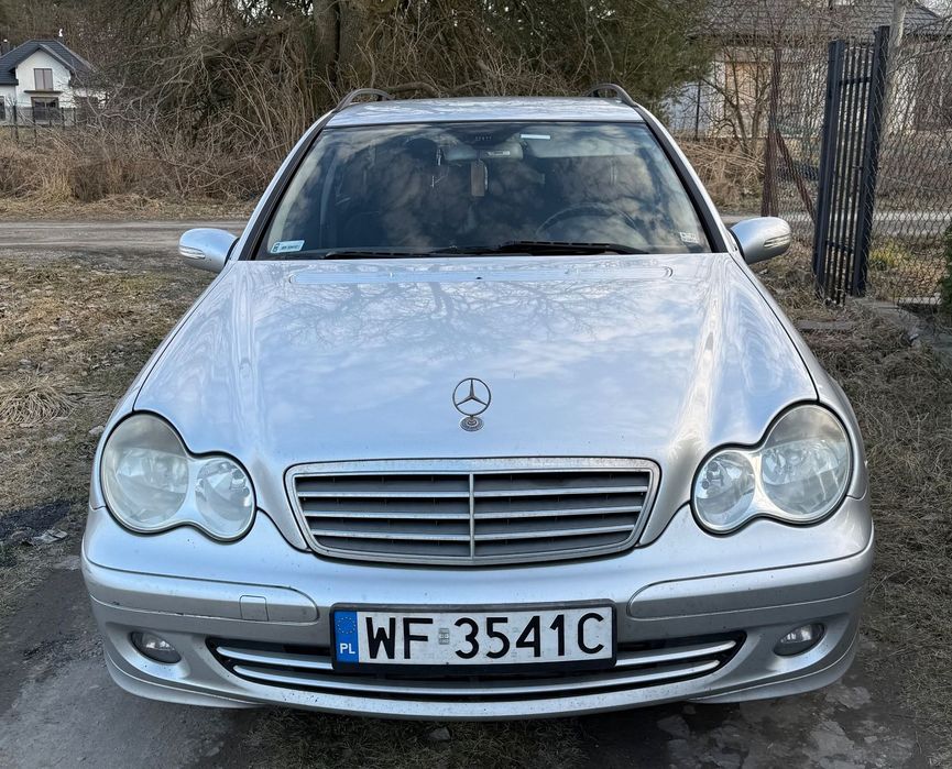 Mercedes-Benz Klasa C Dzień dobry, mam na sprzedaż samochód osobowy marki Mercedes-Benz seri