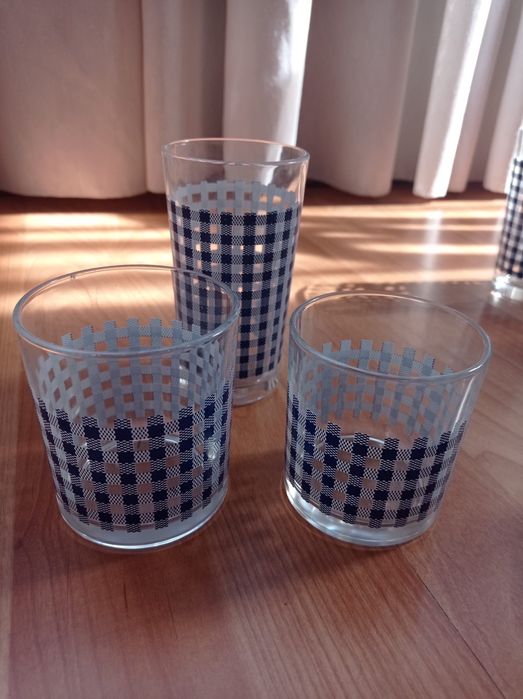 Coleção de 18 copos