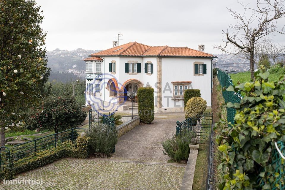 Quinta com 59000m2 e 3 casas entre Porto e Aveiro