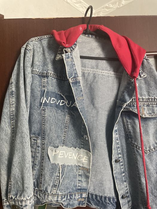 Курточка джинсовая