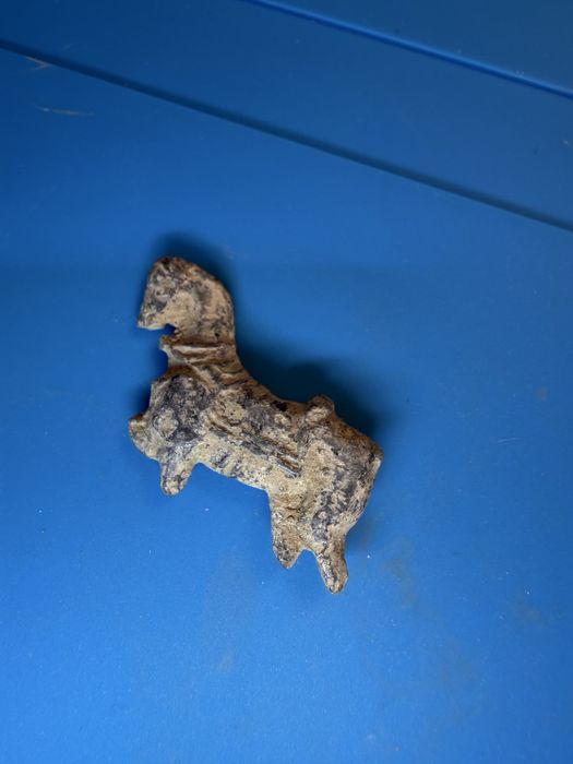 Zabytkowa figurka konika | Ołowiana zabawka | XVII-XIX w.