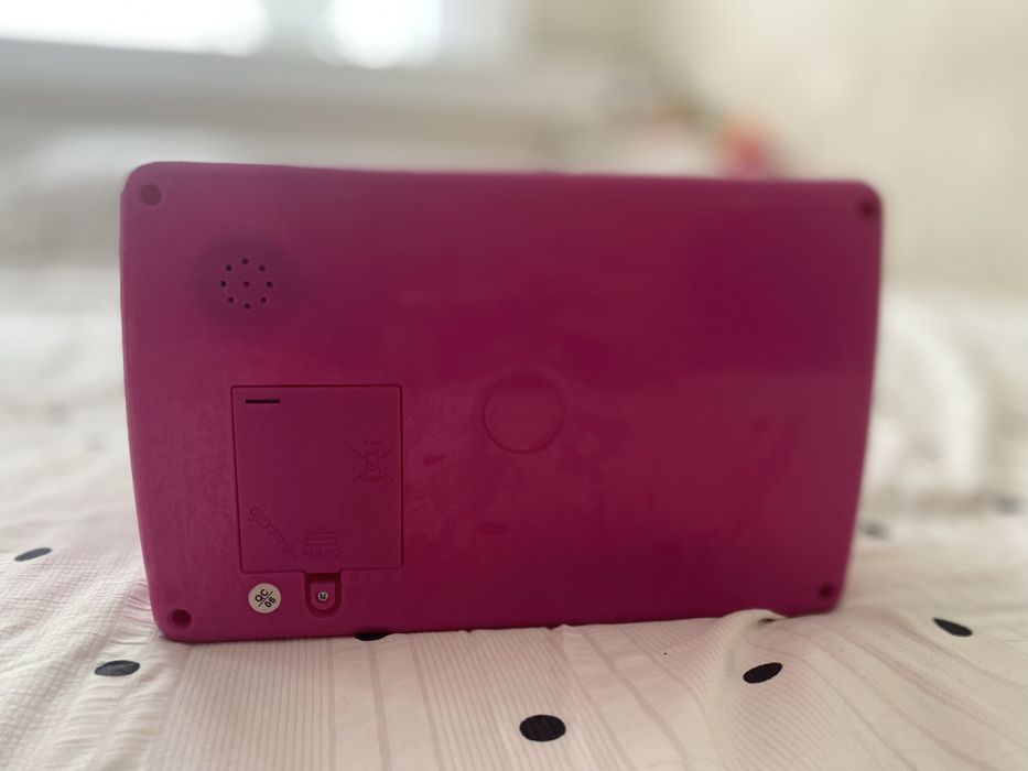 Мікрохвильова піч зі світло-звуковим ефектом