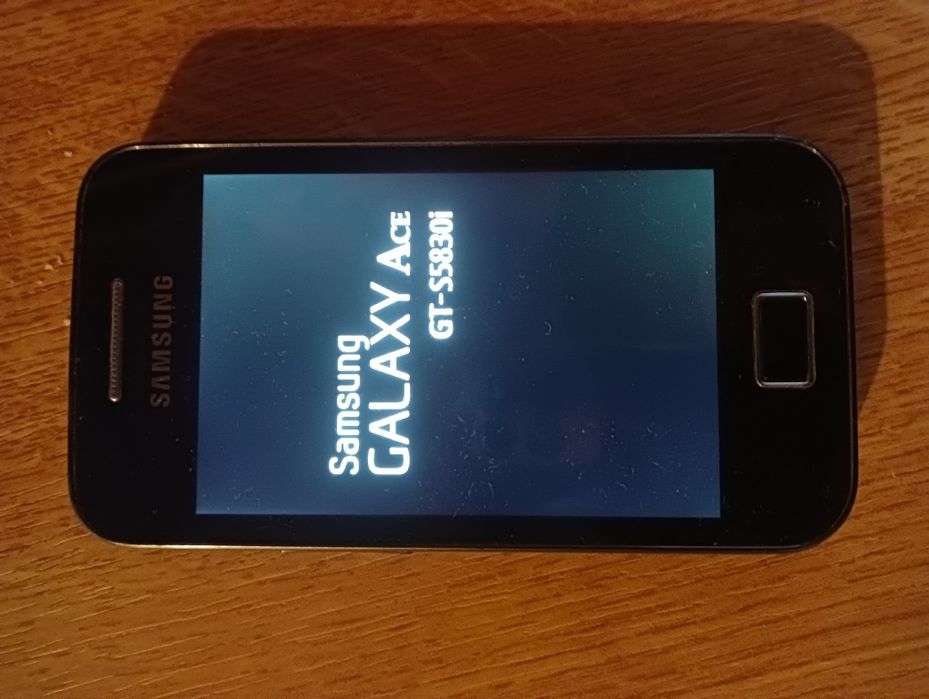 Telefon Samsung GT-S5830i bez simlocka ładnie utrzymany Szybka wysyłka