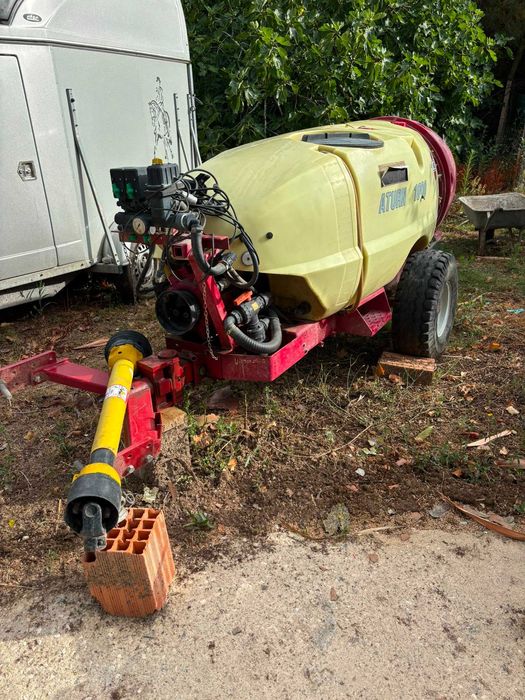 Pulverizador Hardi Zaturn 1000 litros