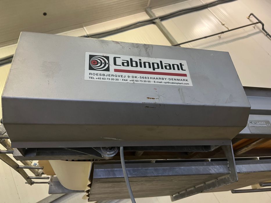 Przenośnik podajnik taśmowy z zabierakami spożywczy kwasoodporny