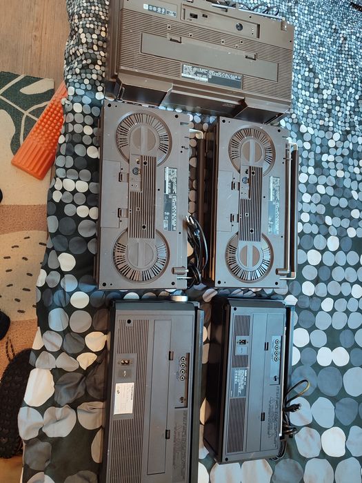 Sharp GF-4343, GF-4500 , SABA RCR 550, Telefunken RC 760.