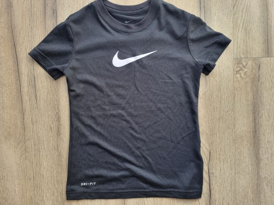 Nike dri fit bluzka 122/128