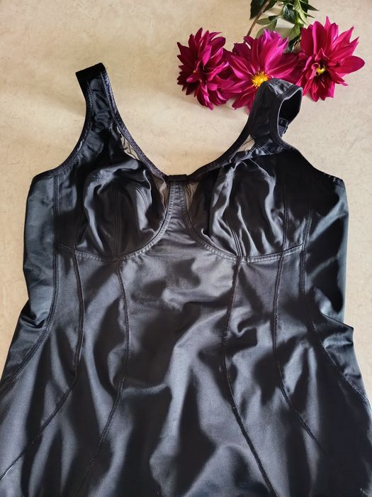 Nowe body wyszczuplajace modelujące 40 42 Anita 95 B