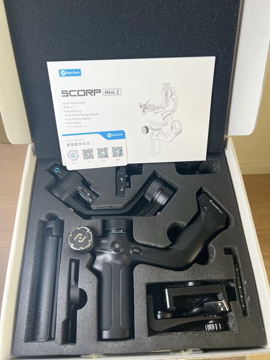Kit Completo Sony ZV‑E10 + Lentes + Gimbal + Acessórios – Como Novo