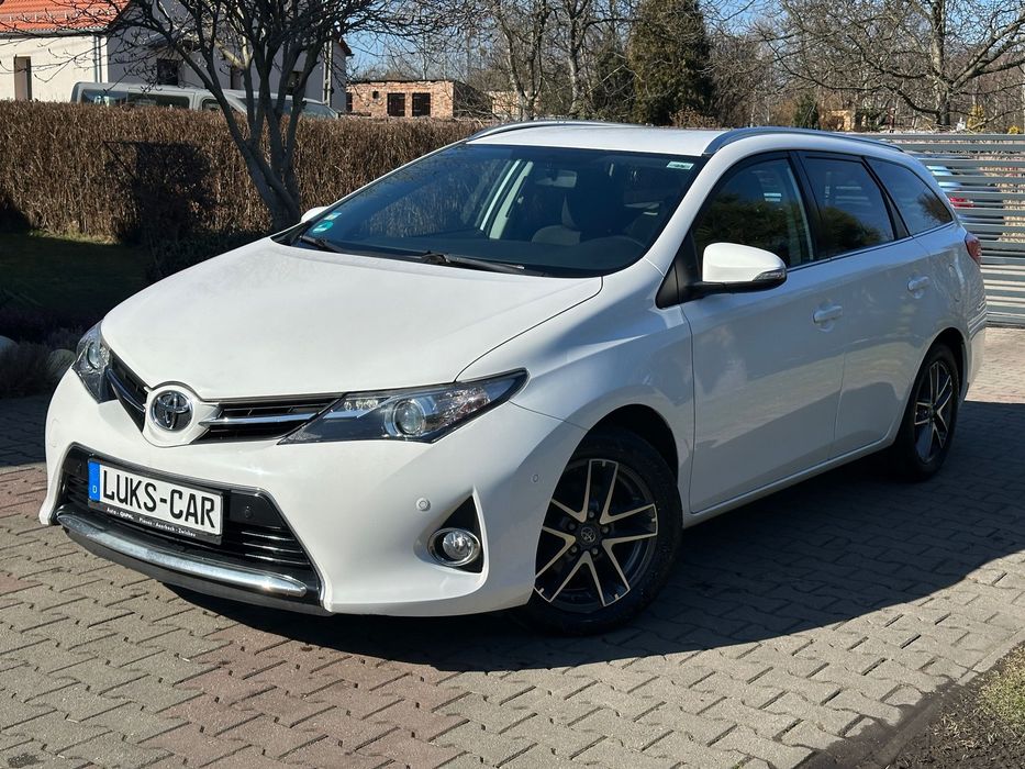 Toyota Auris 1,6 132KM Kamera! Navi! Climatronic! Bezwypadkowy ASO Dla wymagających