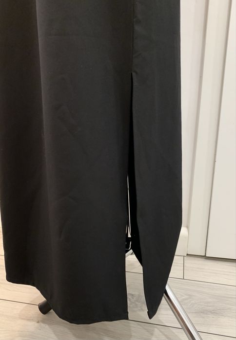Czarna sukienka maxi z cekinami Marcell Von Berlin rozmiar EUR 44