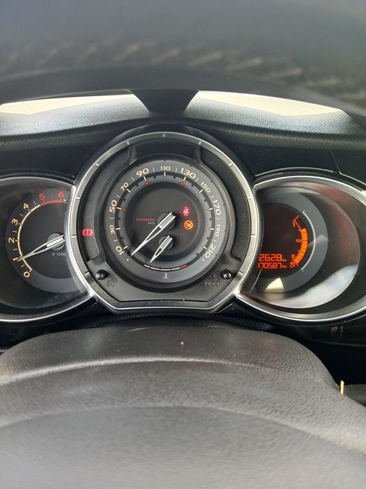 Citroen DS3 92cv Económico