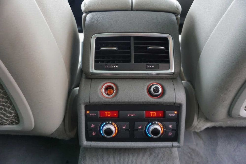 Audi Q7 3.0 quattro TDI Premium Plus      2015