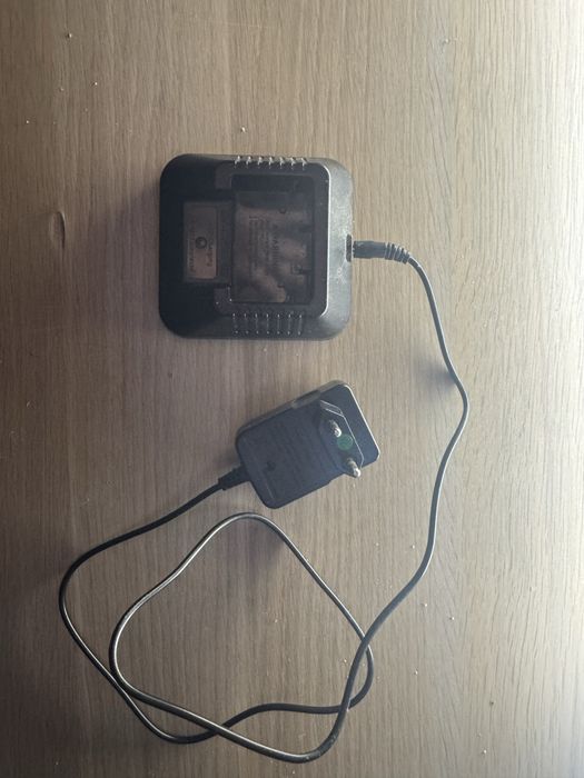 Baofeng UV-5R z słuchawką i ładowarką