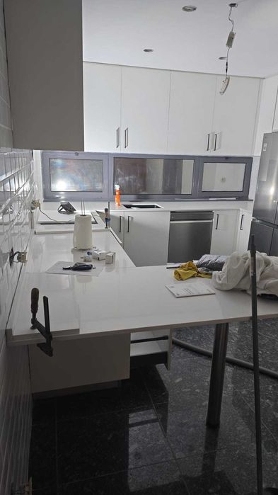 Executo serviços de trolha, pintura, capoto, obras afins