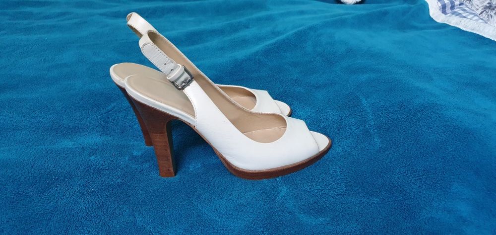 Buty na obcasie z Faith rozmiar 36
