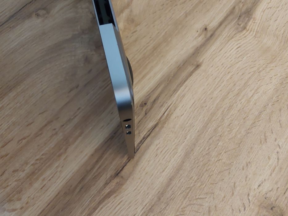 Топкейс MacBook Pro A1989 кольору Space gray без материнської плати