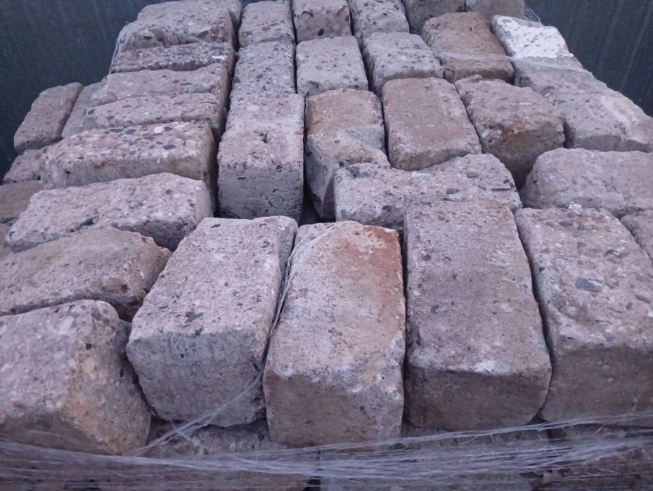 Bloczki betonowe, bruk betonowy stary