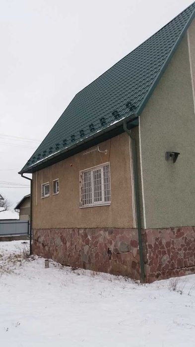 Нежитлові приміщення, площею 98,8 кв. м,  Івано-Франківська  обл.