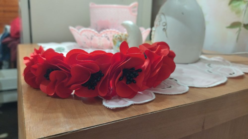 Віночок в квіти маки