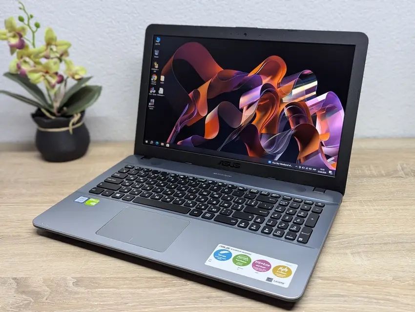 Игровой ноутбук ASUS VIVOBOOK X541U:15.6 FULL HD,INTEL CORE I5-7200U 12 GB DDR4,GEFORCE 920MX 2GB,SSD 256GB