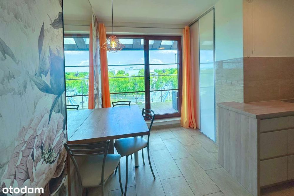 Przestronny penthouse blisko morza + garaż + taras