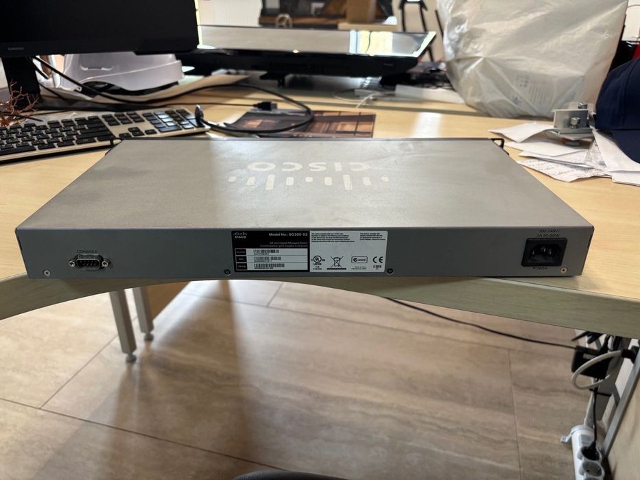 Cisco Switch SG 300-52   52 порти