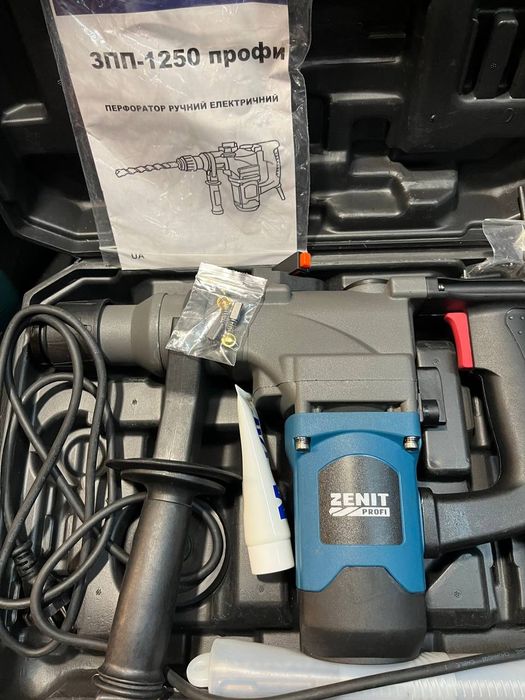 Новий перфоратор Зеніт ЗПП-1250 Профі