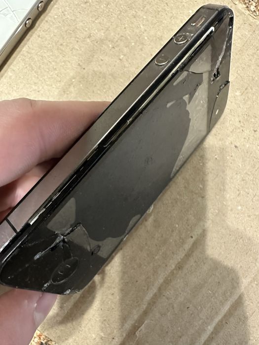 Iphone 4s дві штуки